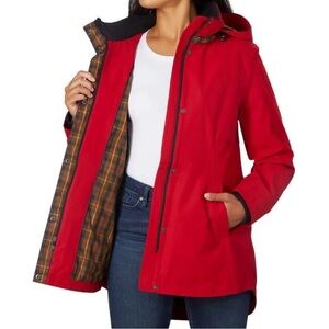 NWT Women’s Pendleton Soft-shell Hooded Rain Jacket in Crimson Red